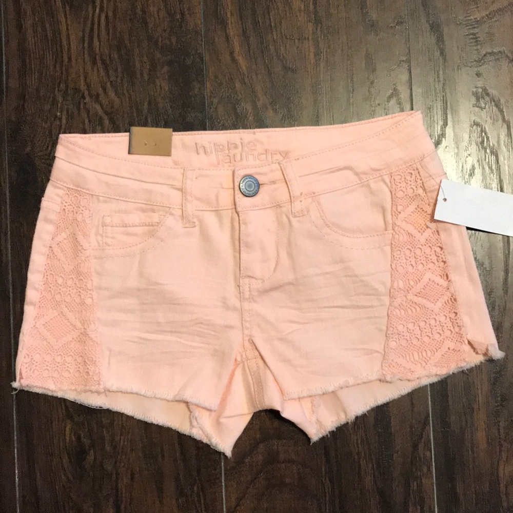 Woman’s shorts size 25